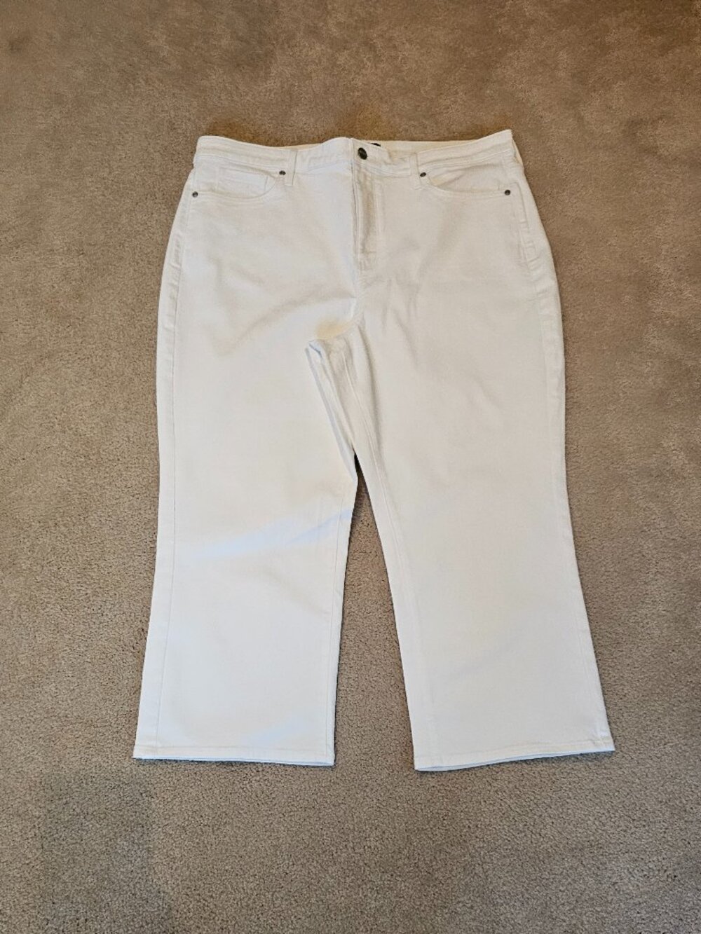 Womens NYDJ Joni Capri White Jeans Size 16 Like New
